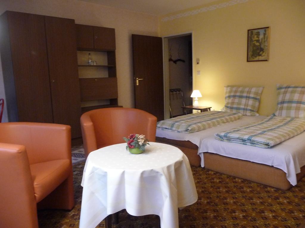 Hotel-Garni-Sonnenlay Bernkastel-Kues Szoba fotó